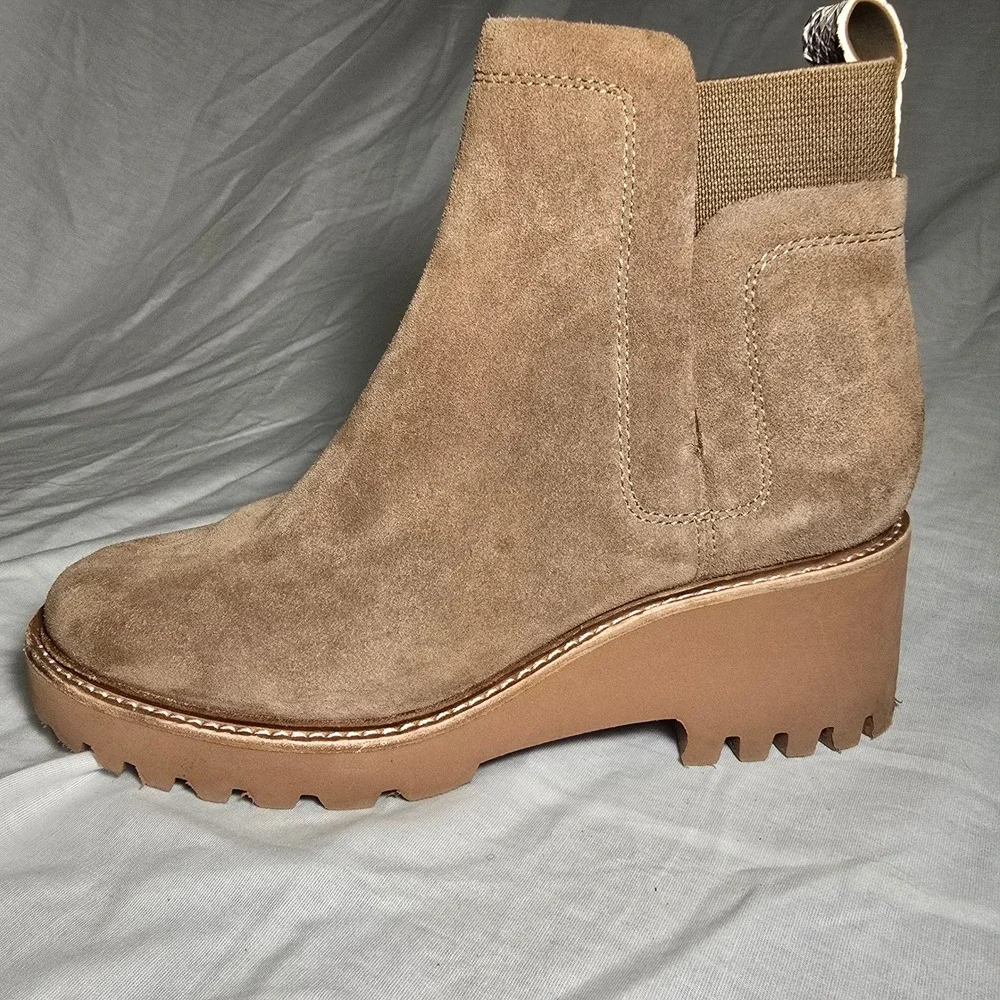 Dolce Vita Tan Suede Wedge Ankle Boots Lug Sole Snakeskin Pull Tab Womens 9